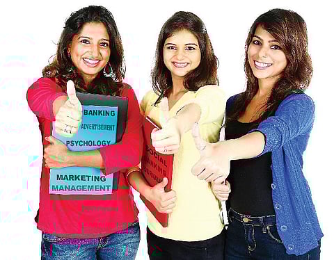 பிளஸ் 2-வுக்குப் பிறகு: கற்பனையை வளர்க்கும் கலைப் படிப்புகள்