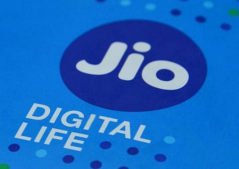 ரிலையன்ஸ் ஜியோவுக்கு ஒப்பந்தம் வழங்கியதில் முறைகேடுகள்: மத்தியப் பிரதேச தலைமைக் கணக்காளர் அறிக்கையில் தகவல்