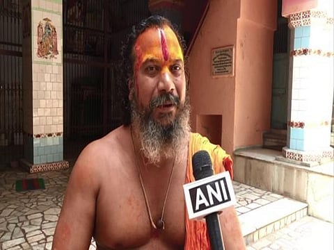 ஓவைஸி போன்றோரால்தான் முஸ்லிம்களுக்கு இழுக்கு: அயோத்தி துறவி ஆதங்கம்