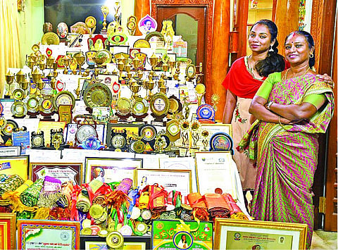 முகங்கள்: அம்மாவின் திருமணப் பரிசு