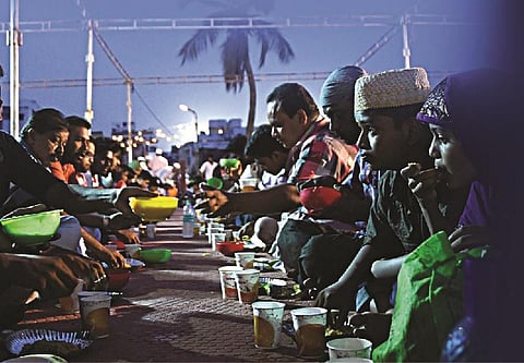 இப்தார் விருந்துகள் இனி வீட்டுக் கொண்டாட்டங்கள் ஆகட்டும்!