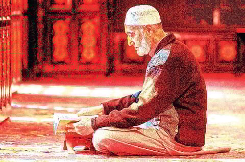 சூபி வழி 18: மண்ணிலிருந்தே உங்களைப் படைத்தோம்