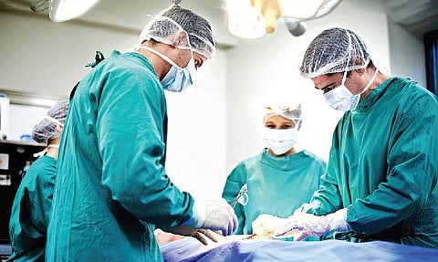 சிகிச்சை டைரி 09: மருத்துவரின் அலட்சியத்தால் விளைந்த அறுவைசிகிச்சை