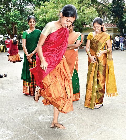 காயமே இது மெய்யடா 38: பெண் உடலினை உறுதி செய்