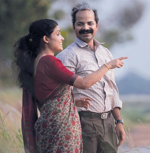 திரைப் பார்வை: சிறிய விஷயங்களின் சினிமா
(தமாஷ - மலையாளம்)