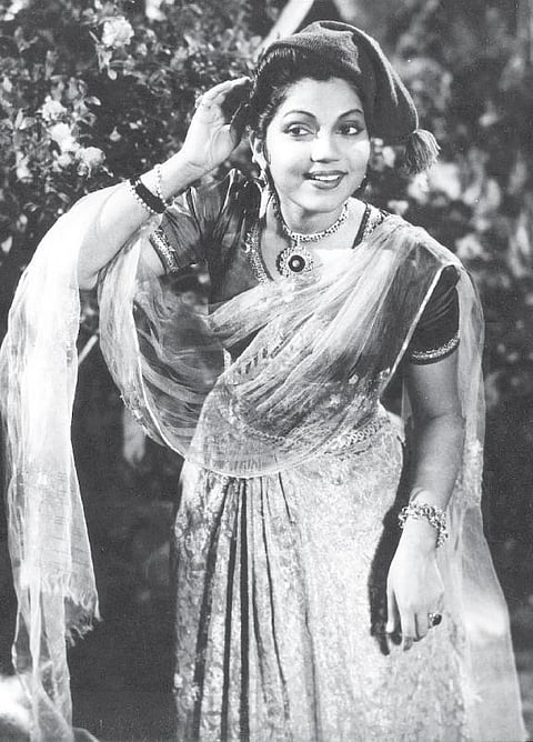 தரைக்கு வந்த தாரகை 19: ஏழையின் காதல்!