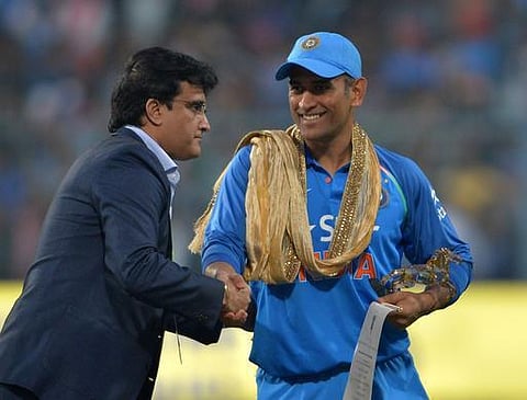 தோனியுடன் அடித்து ஆடும் ஒருவர் ஆட வேண்டிய தேவையுள்ளது: சவுரவ் கங்குலி