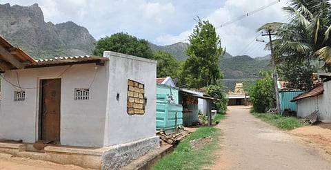 ‘‘இந்த வழியையும் அடைச்சுட்டா காட்டு யானைகள் எங்கே போகும்?’’- காளிமங்கலத்தை அச்சுறுத்தும் 600 வீடுகள்