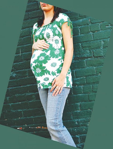 இனி எல்லாம் நலமே 14: விடலைப் பருவ கர்ப்பத்தைத் தடுக்கலாம்