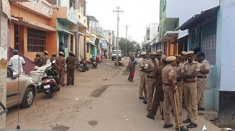 தமிழகத்தில் நெல்லை, மதுரை, தேனி, ராமநாதபுரம் உள்பட பல இடங்களில் என்.ஐ.ஏ அதிகாரிகள் அதிரடி சோதனை