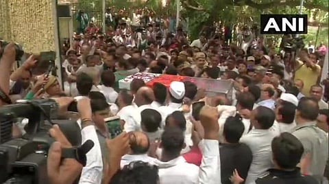 ஷீலா தீட்சித் இறுதிச் சடங்கு: தலைவர்கள் அஞ்சலி