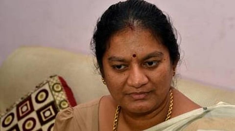 ஹாட் லீக்ஸ்: ரெண்டு நம்பரும் அவுட்டு!