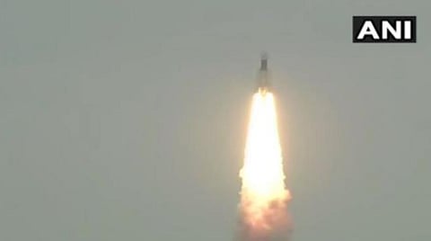 விண்ணில் பாய்ந்தது சந்திராயன் -2: இஸ்ரோ சாதனை