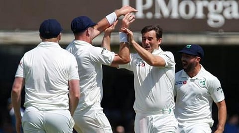 பெரிய ஸ்கோர் எடுப்போம் என்று பேட்டிங் தேர்வு செய்த ஜோ ரூட்டிற்கு பேரதிர்ச்சி: குறைந்த ஸ்கோரில் ஆல் அவுட் ஆகும் சரிவு