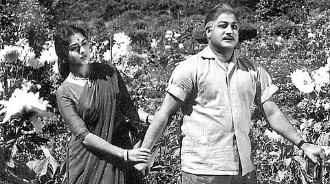 மறக்க முடியாத திரையிசை: பிரிந்தவர் மீண்டும் கூடும்போது..