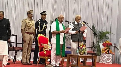 முதல்வராகப் பதவியேற்ற பி.எஸ்.எடியூரப்பா. | படம்:கே.முரளிகுமார்