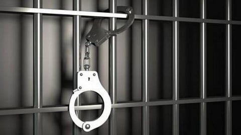 தண்ணீர் பாய்ச்சுவதில் தகராறு: உசிலம்பட்டியில் அண்ணனை வெட்டிக் கொன்ற  தம்பி கைது