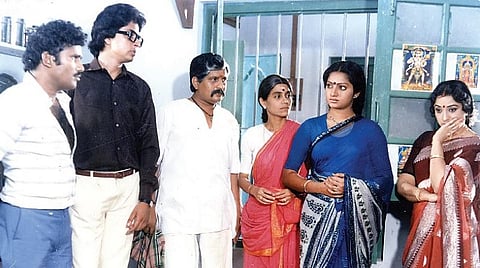 சரோஜினி சம்சாரமா, மின்சாரமா?