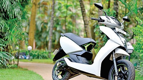 ஸ்டைலான நேர்த்தியான ஏதர் 450