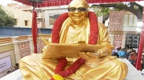 முரசொலி அலுவலகத்தில் அமைக்கப்பட்டுள்ள கருணாநிதி சிலை