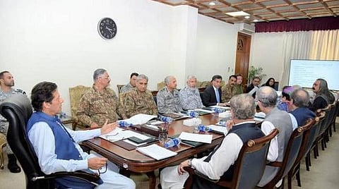 காஷ்மீர் விவகாரம்: இந்தியாவுடனான தூதரக, வர்த்தக உறவுகளை முறித்தது பாகிஸ்தான் - ஐ.நா.வை அணுக முடிவு