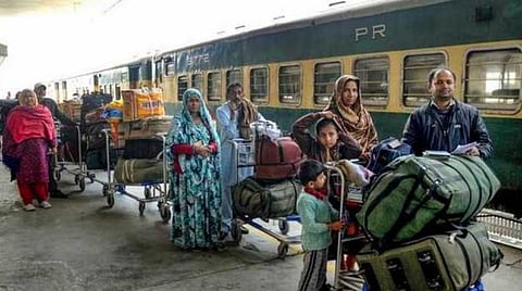 வாகா எல்லையில் தடுத்து நிறுத்தப்பட்ட சம்ஜோதா ரயில்: பாக்., பிடிவாதத்தால் டெல்லிக்கு 5 மணி நேரம் தாமதமாக வந்தது