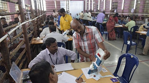 வாக்கு எண்ணும் மையம்