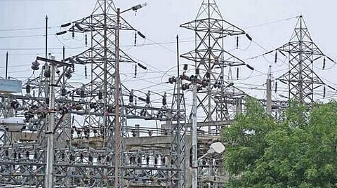 மழையால் மின்தேவை குறைந்தது: அனல்மின் நிலையங்களில் மின்சார உற்பத்தி நிறுத்தம்