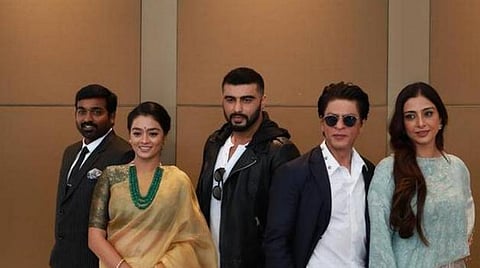 நான் பார்த்த அற்புதமான நடிகர்: விஜய் சேதுபதியைப் புகழ்ந்த ஷாரூக்