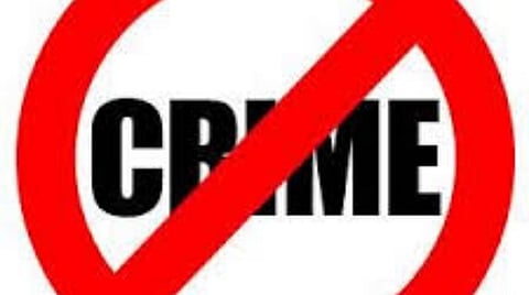 பணம் பந்தயம் வைத்து சூதாட்டத்தில் ஈடுபட்ட 2  ‘பலே’ பெண்கள் உட்பட 9 பேர் கைது: பணம், செல்போன்கள் பறிமுதல்