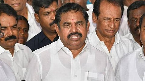 அந்நிய முதலீடுகளை ஈர்க்க திட்டம்﻿: ﻿முதல்வர் 13 நாள் வெளிநாடு சுற்றுப்பயணம்﻿ - ﻿லண்டன், அமெரிக்கா, துபாய் செல்கிறார்﻿