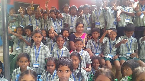 அன்பாசிரியர் 44: மார்கரெட்- குழந்தையோடு குழந்தையாய் மாறி பாடம் கற்பிக்கும் தாயுமானவர்!