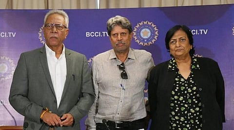 உலகக்கோப்பை வெல்லவில்லை என்பதற்காக நீக்க வேண்டுமா? - ரவி சாஸ்திரி மறுநியமனம் தொடர்பாக கபில் தேவ்