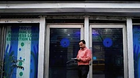 ஏடிஎம் கார்டுகள் இனி இல்லை: பணம் எடுக்க எஸ்பிஐ வங்கி புதிய திட்டம்