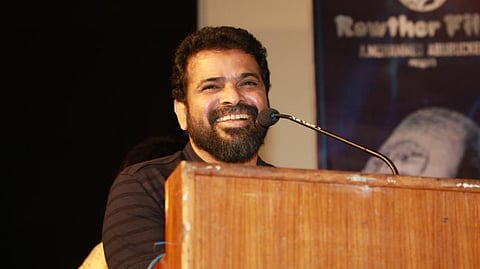 ’எல்லாம் மேல இருக்குறவன் பாத்துப்பான்’ இசை வெளியீட்டு விழாவில் இயக்குநர் அமீர் பேசிய போது..