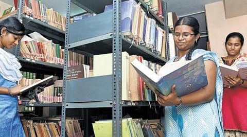 நூலகத்துறைக்கு மதுரை மாநகராட்சி ரூ.32 கோடி வரி பாக்கி: நிதி பற்றாக்குறையால் ஊழியர்களுக்கு ஊதியம் வழங்குவதில் சிக்கல்