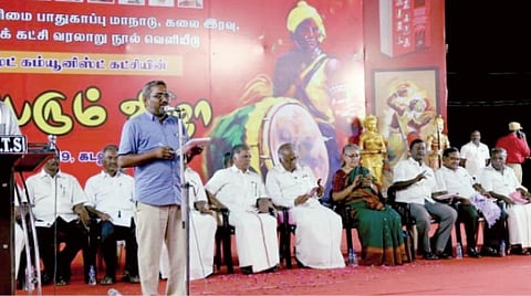கடலூரில் மார்க்சிஸ்ட் கம்யூனிஸ்ட் கட்சி சார்பில் நடைபெற்ற வாழ்வுரிமை, கருத்துரிமை பாதுகாப்பு மாநாட்டில் அக்கட்சியின் அரசியல் தலைமைக் குழு உறுப்பினர் பிரகாஷ் காரத் பேசினார்.