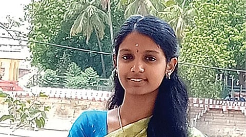 வானவில் பெண்கள்: திருக்குறளில் அசத்தும் அமெரிக்க மாணவி