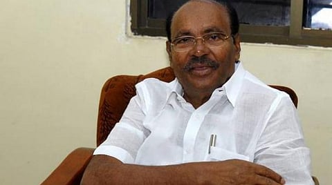 அண்ணா பல்கலை.யில் 300 இடங்கள் காலி; சிறப்பு கவுன்சிலிங் அவசியம்: ராமதாஸ் வலியுறுத்தல்