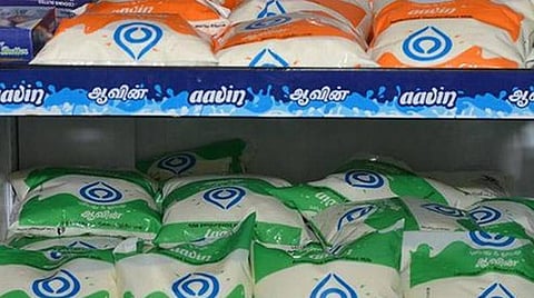 ஆவின் பாலை தொடர்ந்து தனியார் பால் விலையும் லிட்டருக்கு ரூ.4 உயர்வு