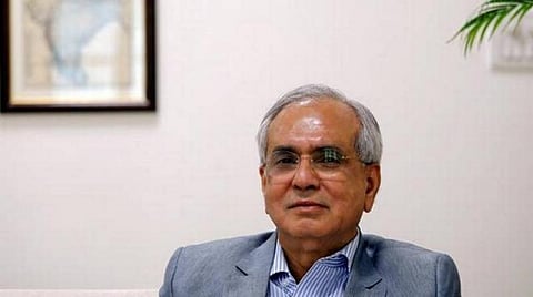 வங்கிகள் இணைப்பு நடவடிக்கை 5 டிரில்லியன் டாலர் பொருளாதாரத்துக்கான அடித்தளம்﻿: ﻿நிதித் துறை செயலர் ராஜீவ் குமார் கருத்து﻿