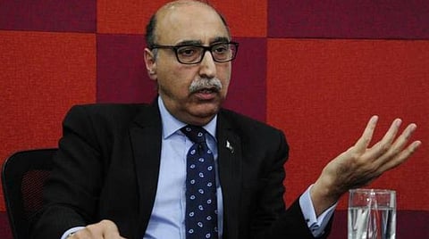 நடிகரின் படத்தைப் பகிர்ந்து காஷ்மீர் வன்முறை என பதிவிட்ட பாக்., முன்னாள் தூதர்: ட்ரோல் செய்த நெட்டிசன்கள்