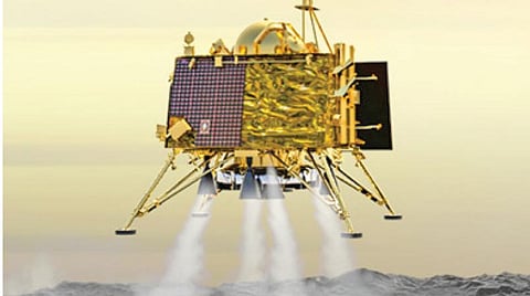 ﻿48 நாள் பயணத்துக்குப் பிறகு நிலவில் நாளை தரையிறங்குகிறது சந்திரயான்-2 விண்கலம்: பிரதமர் மோடி நேரலையில் காண பெங்களூருவில் சிறப்பு ஏற்பாடு