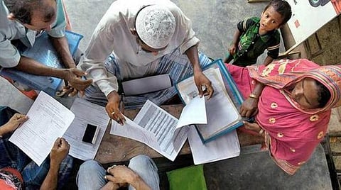 தேசிய குடிமக்கள் பதிவேடு: மனிதாபிமான வெளிச்சம் நம் முடிவை வழிநடத்தட்டும்﻿