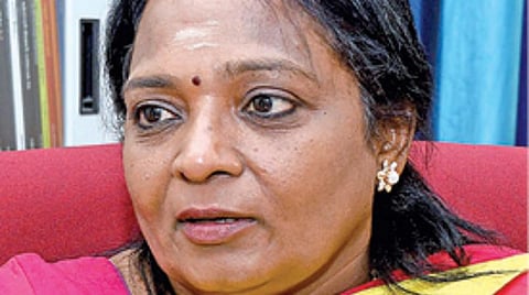 தெலங்கானா ஆளுநராக தமிழிசை இன்று பதவியேற்கிறார்: துணை முதல்வர் ஓ.பன்னீர்செல்வம், அமைச்சர்கள் பங்கேற்பு