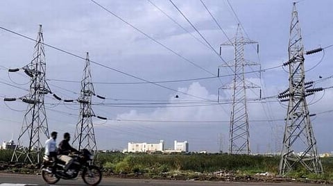 மின் விநியோக நிறுவனங்களின் இழப்பை சரிசெய்ய புதிய மின் கட்டணக் கொள்கை அறிமுகப்படுத்தப்படும்: மத்திய மின் துறை அமைச்சர் ஆர்.கே. சிங் தகவல்