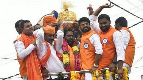 ஹைதராபாத்தில் விநாயகர் சிலைகள் கரைப்பு: பாலாபூர் லட்டு ரூ. 17.6 லட்சத்துக்கு ஏலம்