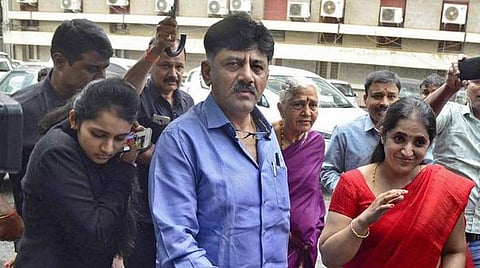 கர்நாடகா முன்னாள் அமைச்சர் டி.கே.சிவகுமாரின் மகளிடம் அமலாக்கத்துறை விசாரணை