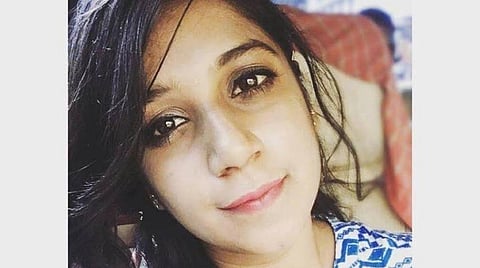 உயிரிழந்த சுபஸ்ரீ