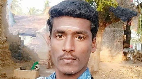 ‘ஜீவசமாதி’ சாமியாரை பார்க்கச் சென்ற இளைஞர் விபத்தில் சிக்கி உயிரிழப்பு